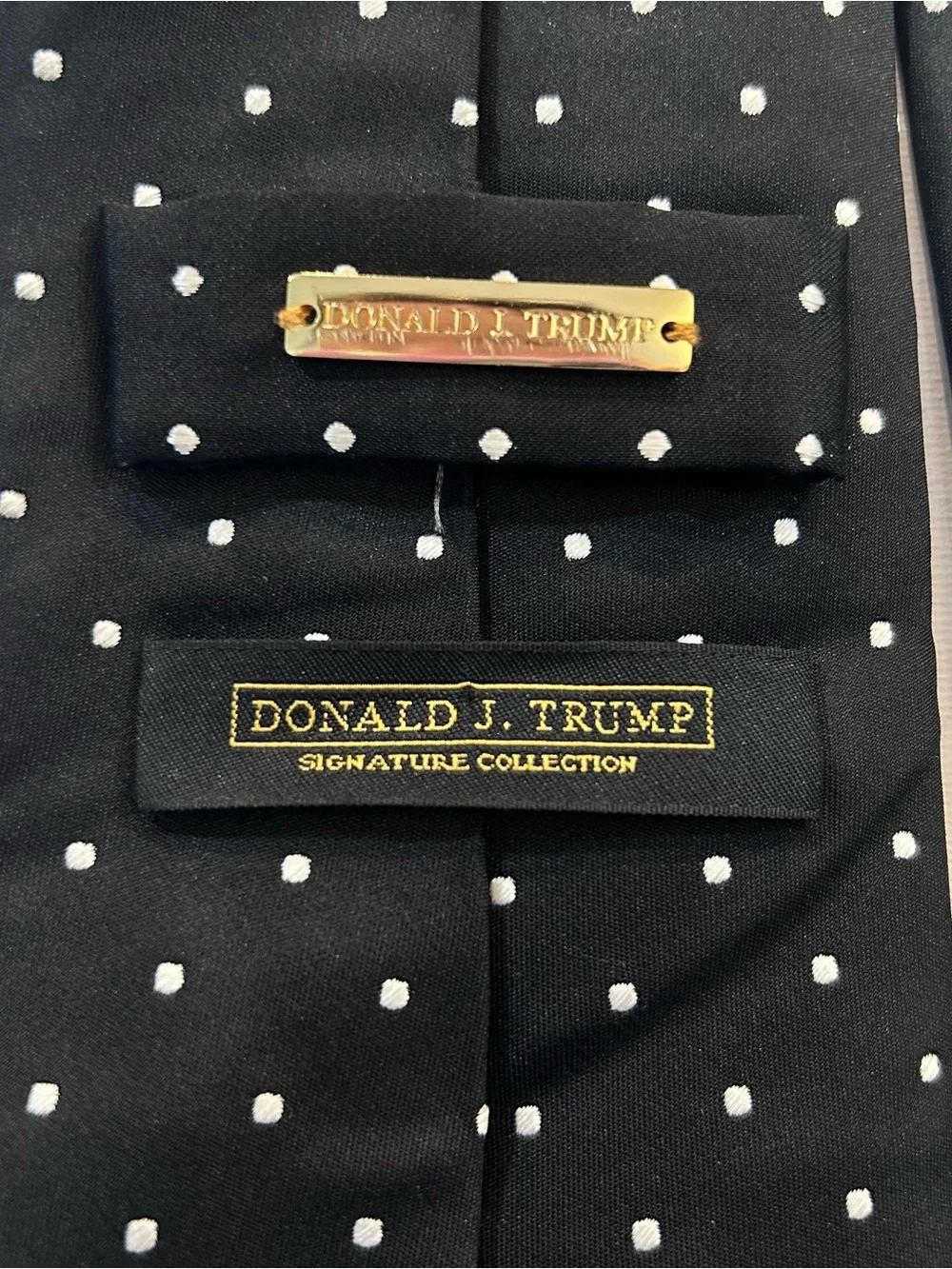 Donald J. Trump Signature Collection Men’s Polka Dot Necktie